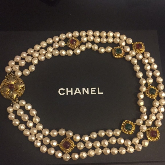 Chanel Multi Strand Gripoix Pearl Necklace - Picture 2 of 7